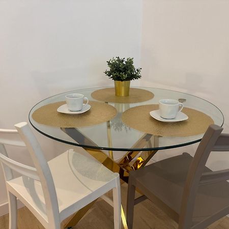 Apartament Przy Placu Wolnosci Poznan Exterior foto